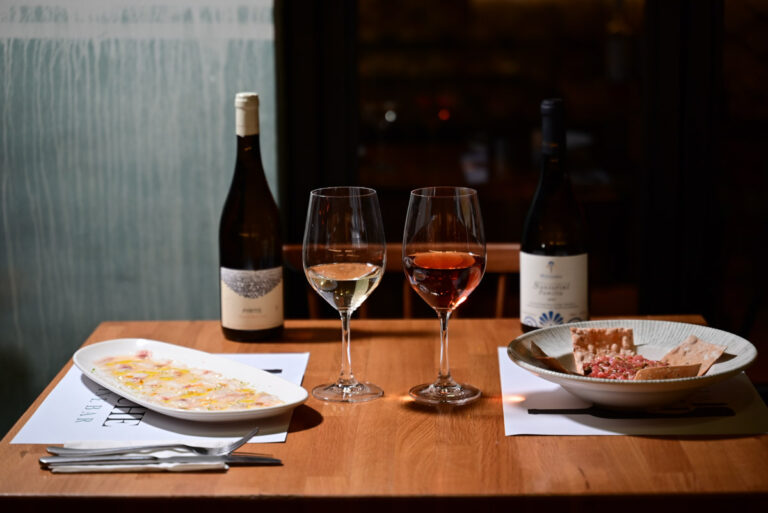 Psyche Wine Bistrot: Σοφιστικέ, casual οινοποσία στην Κορνάρου