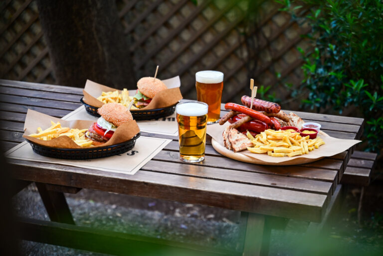 Bites and Pints: Για πλούσια burgers και καλή μπύρα στο Χαλάνδρι