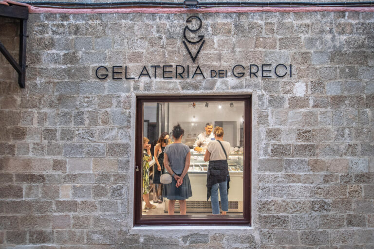 Gelateria dei Greci: Ξεχωριστά παγωτά με ιταλική μαεστριά κι ελληνικό ταπεραμέντο, στη μεσαιωνική πόλη της Ρόδου!