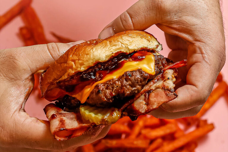 Sam Burgers Το πιο αυθεντικό αμερικάνικο burger spot της Αθήνας